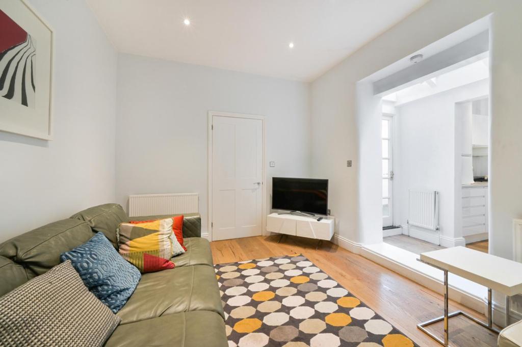 Cozy Hideaway In South Ken! Lägenhet London Exteriör bild